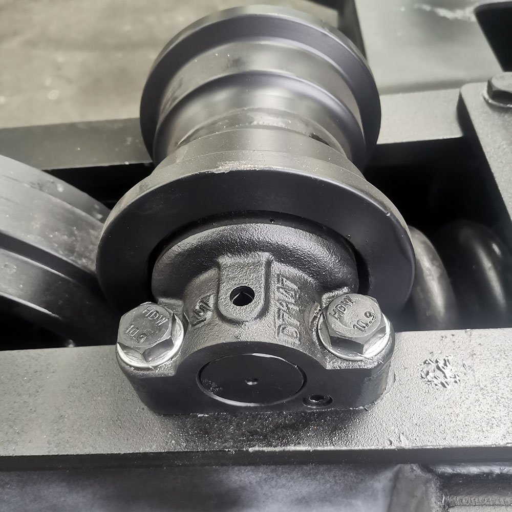 chassis assembling in workshop (2)